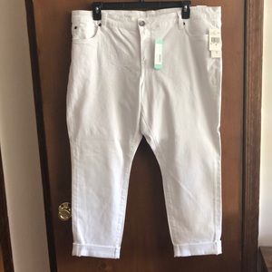 White 90%Cotton/10%Spandex Crop pants